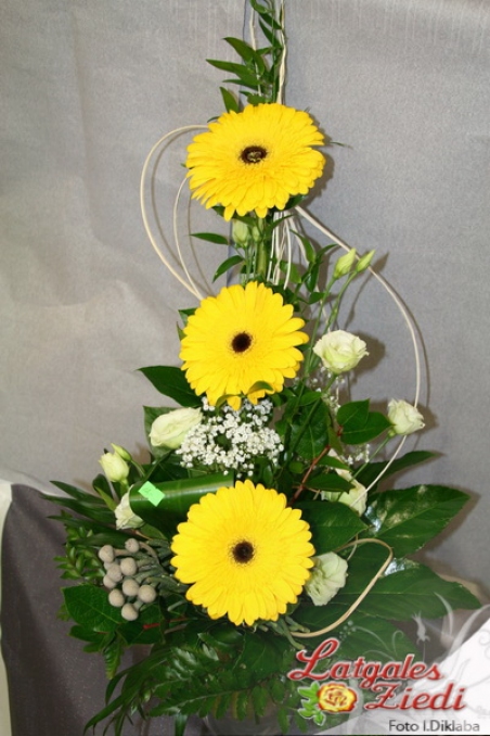 Mazcenas ziedu pušķis 004