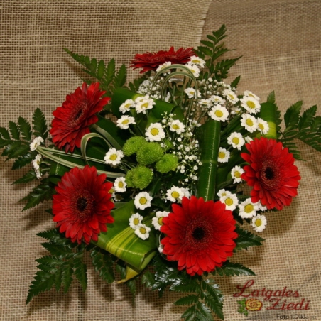 Mazcenas ziedu pušķis 084